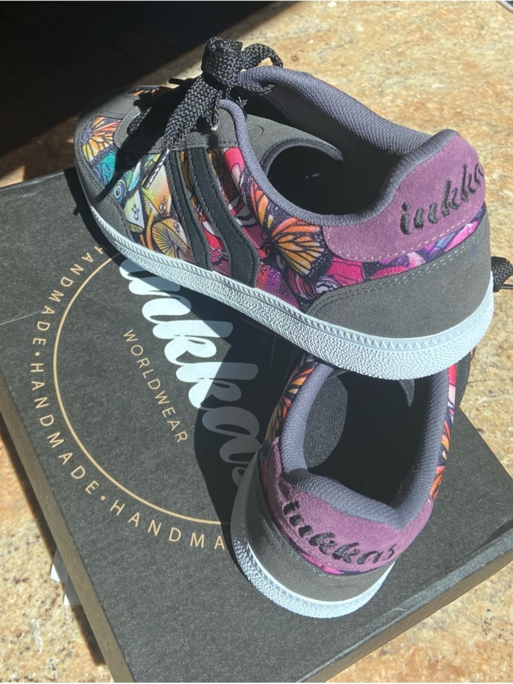 inkkas Butterfly Print Low-Top Sneakers - New in Box / Never Worn. - Picture 4 of 7